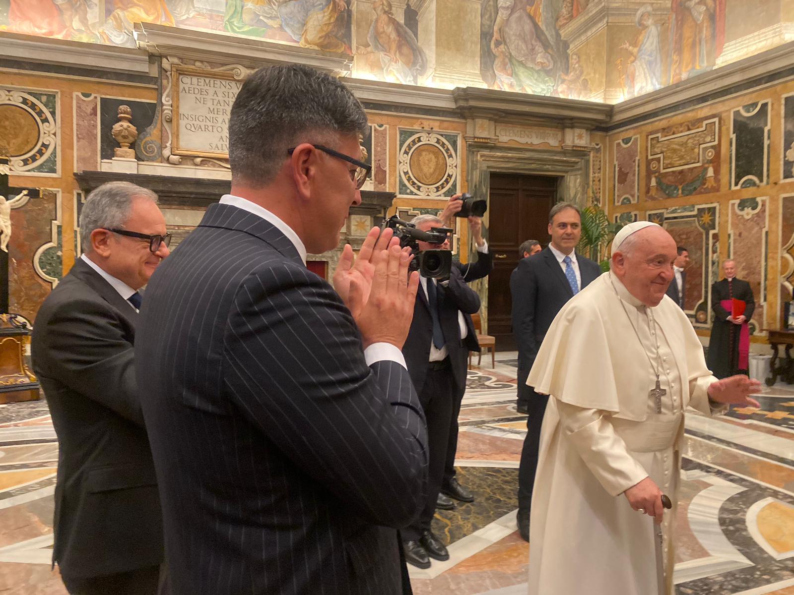 Incontro con il papa: “Il lavoro degli artigiani abbellisce il mondo”